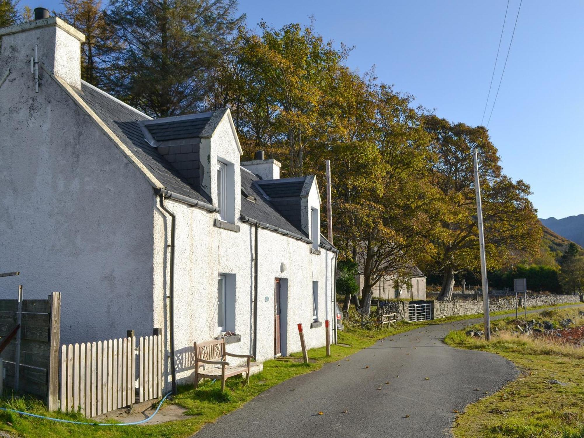 Shore Cottage Arnisdale ภายนอก รูปภาพ